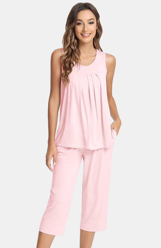 Ladies soft and comfy sleeveless bamboo capri pyjamas. Pale Pink XS-4XL.